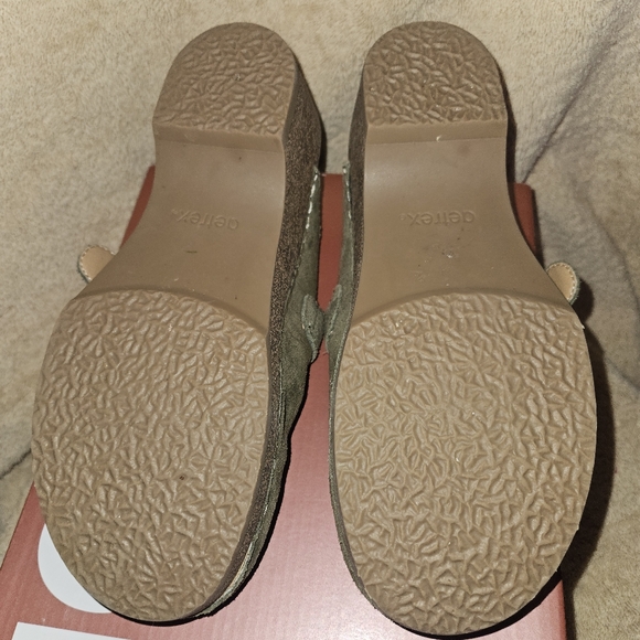 New Aetrex Madison Clogs sz 7 - Picture 4 of 7